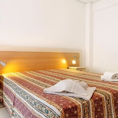 Stella Maris And B4 *