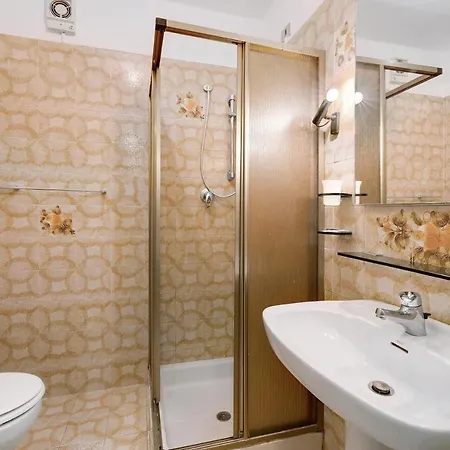 Stella Maris And B4 *