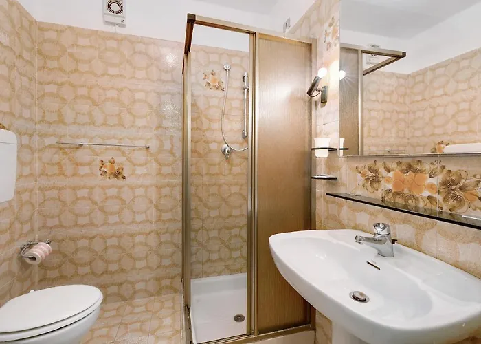 Stella Maris And B4 *